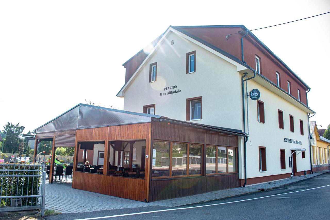 Hostinec A Penzion U Sv. Mikulase Hať Exteriör bild