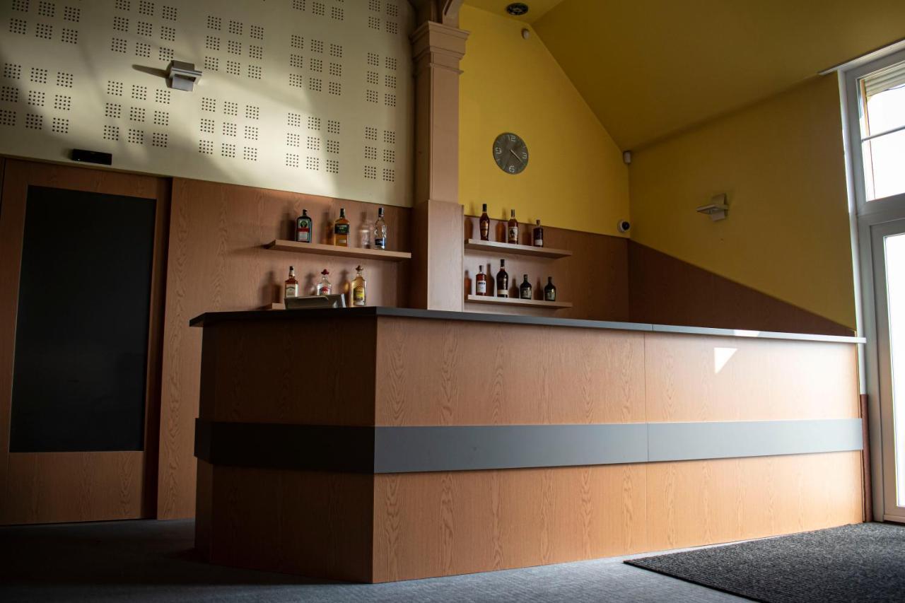 Hostinec A Penzion U Sv. Mikulase Hať Exteriör bild