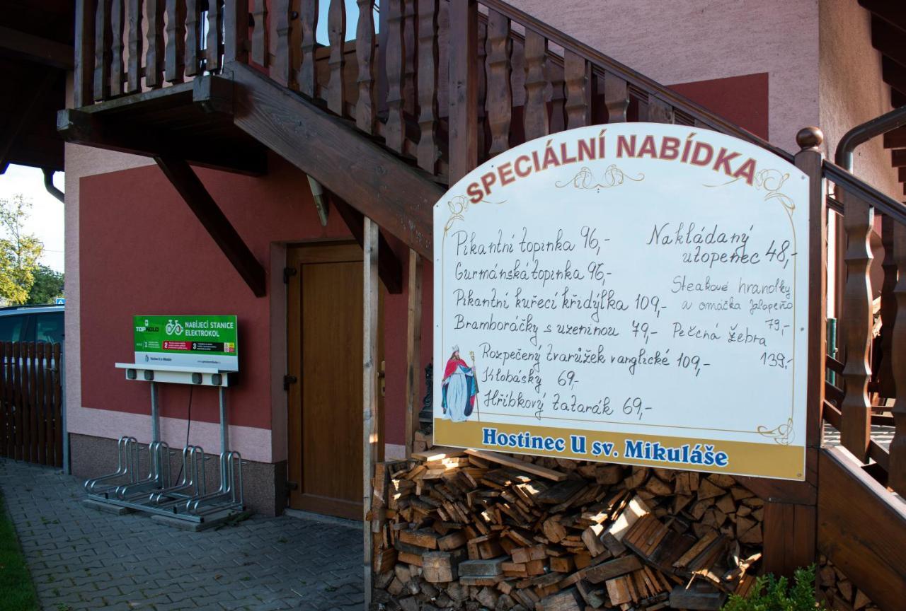 Hostinec A Penzion U Sv. Mikulase Hať Exteriör bild