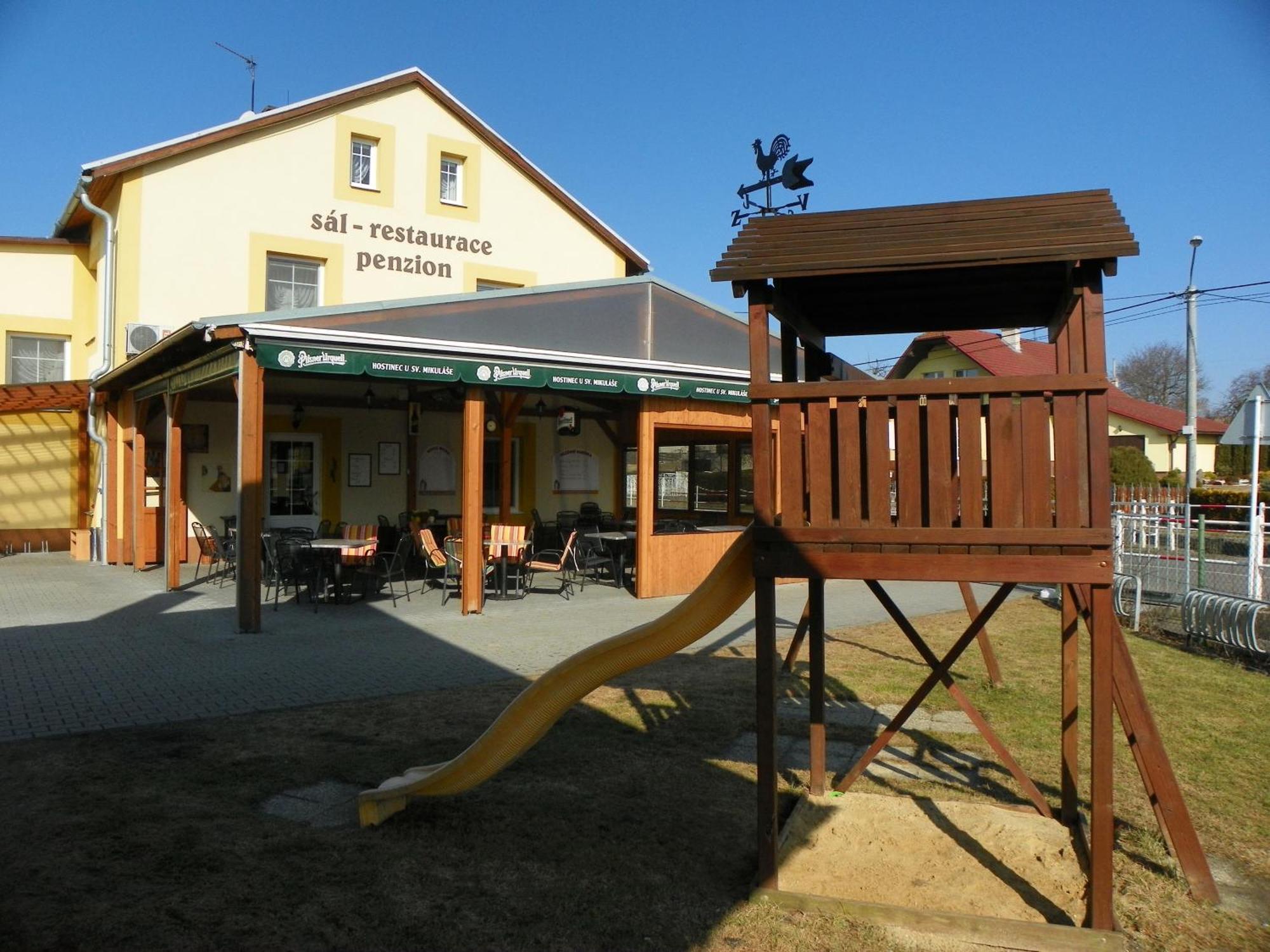 Hostinec A Penzion U Sv. Mikulase Hať Exteriör bild